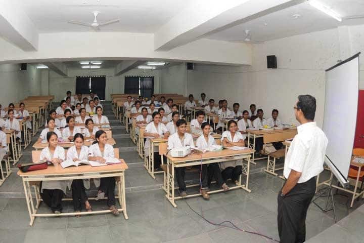 Triveni Institute of Dental Sciences Hospital and Research Centre campus in Bodri, Chhattisgarh, India — photo 2