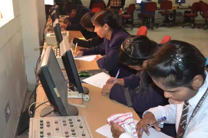 Lal Bahadur Shastri Institute of Management and Development Studies campus in Lucknow, Uttar Pradesh, India — photo 5