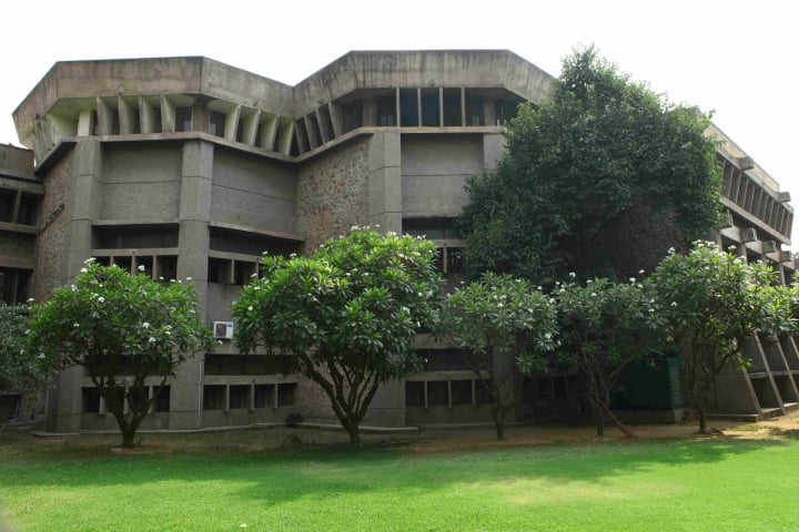 DBE DU campus in New Delhi, Delhi, India