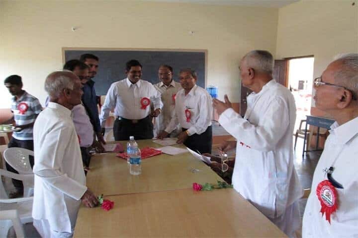 Shri Mallappa Yegappa Khyadi Government First Grade College campus in Telsang, Karnataka, India — photo 2