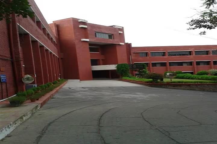 IIMC Delhi campus in New Delhi, Delhi, India — photo 2