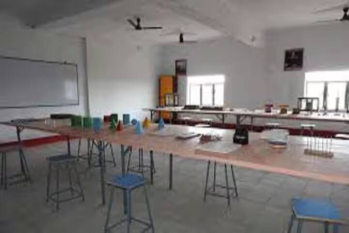 Sri Gayadeen Maurya Mahavidyalaya campus in Auraiya, Uttar Pradesh, India — photo 4