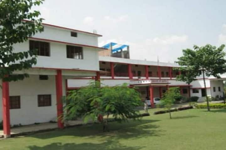 Khaitanji Law College campus in Sitapur, Uttar Pradesh, India — photo 2