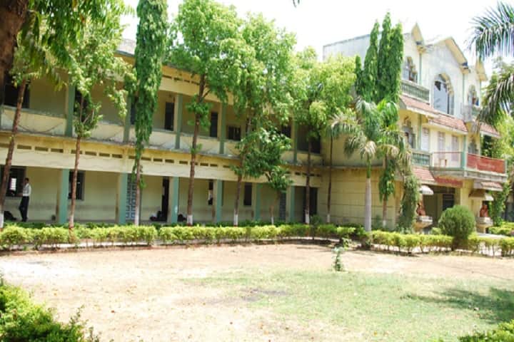 Nandurbar Taluka Vidhayak Samiti's GT Patil Arts Commerce and Science College campus in Nandurbar, Maharashtra, India — photo 2