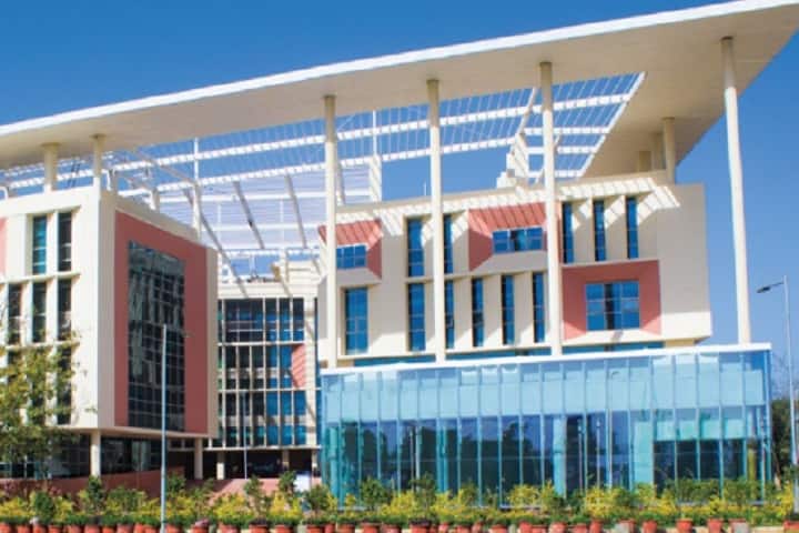 School of Law campus in Gurgaon, Haryana, India — photo 1