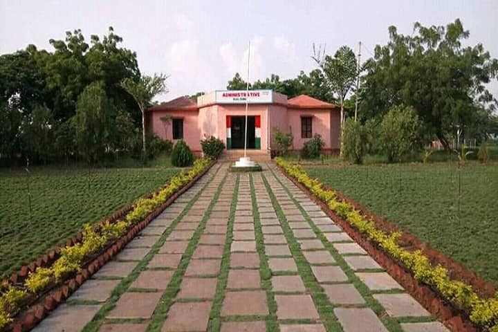 Baburao Patil College of Arts and Science campus in Solapur, Maharashtra, India — photo 1