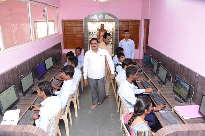 Baburao Patil College of Arts and Science campus in Solapur, Maharashtra, India — photo 4