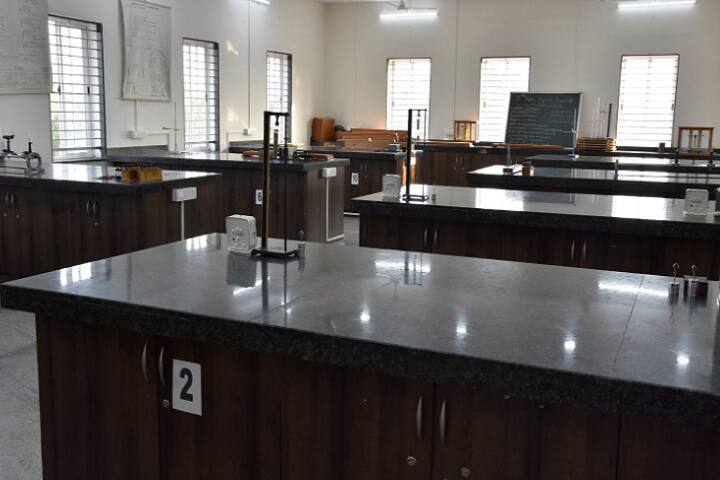YB Annigeri Commerce Degree College campus in Dharwad, Karnataka, India — photo 3