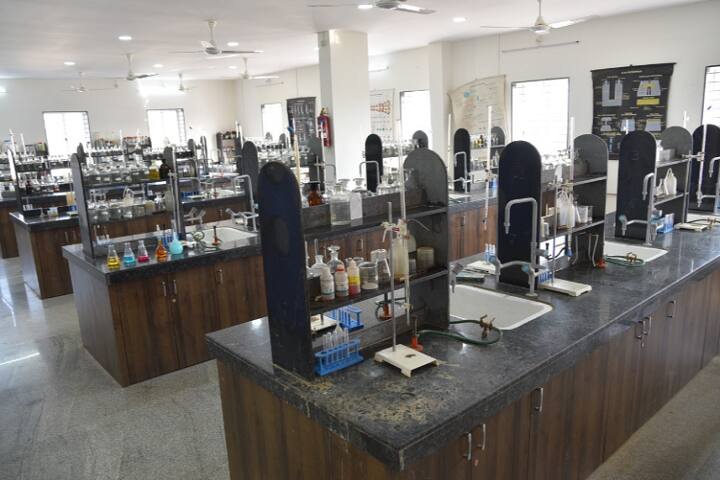 YB Annigeri Commerce Degree College campus in Dharwad, Karnataka, India — photo 4