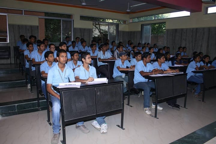 Shri Sant Gadge Baba College of Engineering and Technology campus in Bhusawal, Maharashtra, India — photo 3