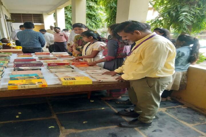 Yashwantrao Chavan KMC College campus in Kolhapur, Maharashtra, India — photo 4