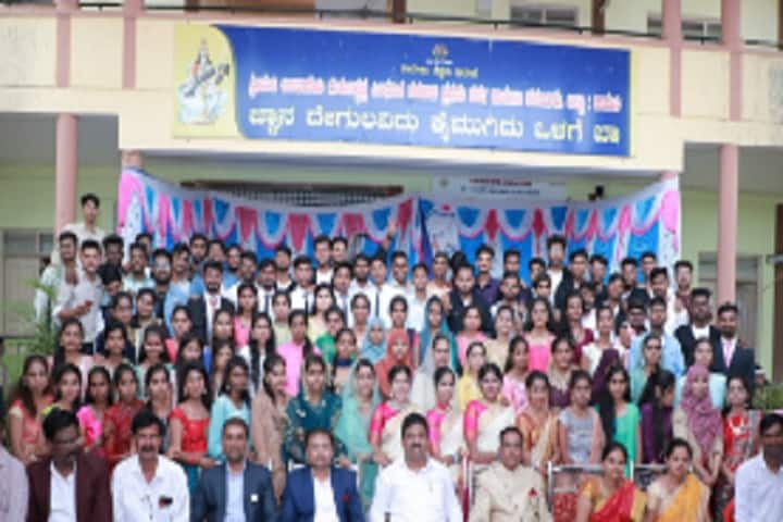 Smt Lalita Devi Gurusiddappa Sindhur Government First Grade College campus in Haveri, Karnataka, India — photo 2