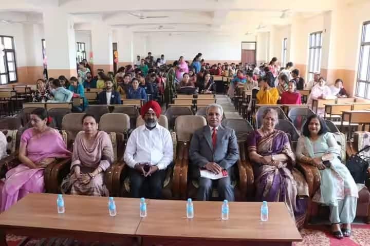 Government Model College campus in Sarahan, Himachal Pradesh, India — photo 3