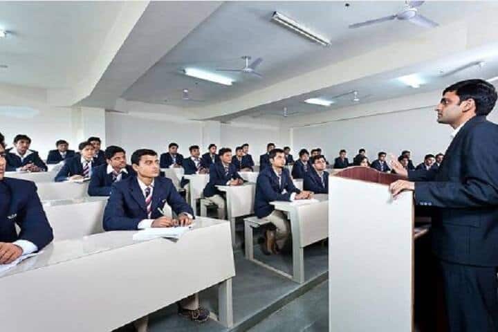 KCC Institute of Management campus in Greater Noida, Uttar Pradesh, India — photo 2