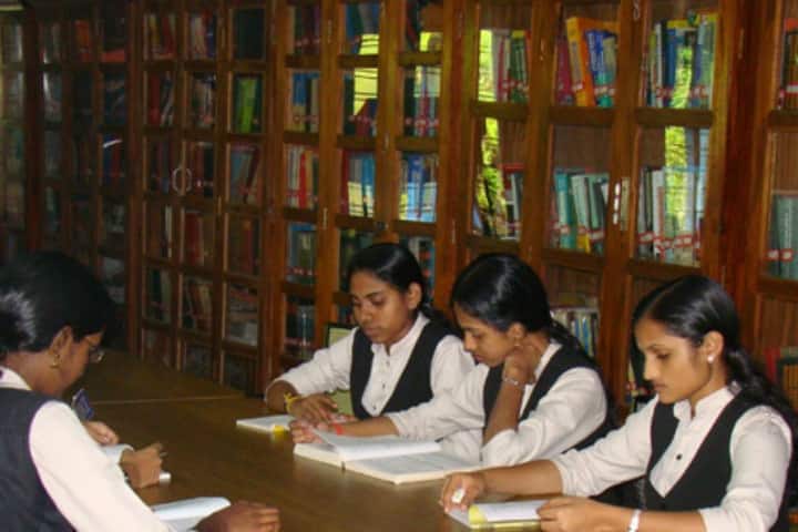 St Xavier's College for Women campus in Ernakulam, Kerala, India — photo 4