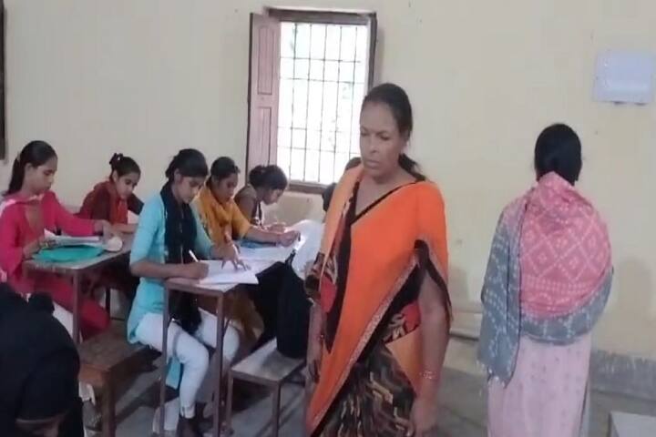 Swami Dharnidhar College campus in Paraiya, Bihar, India — photo 5
