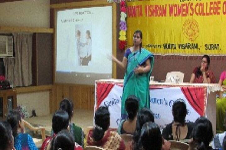 Vanita Vishram Womens College of Commerce campus in Surat, Gujarat, India — photo 3