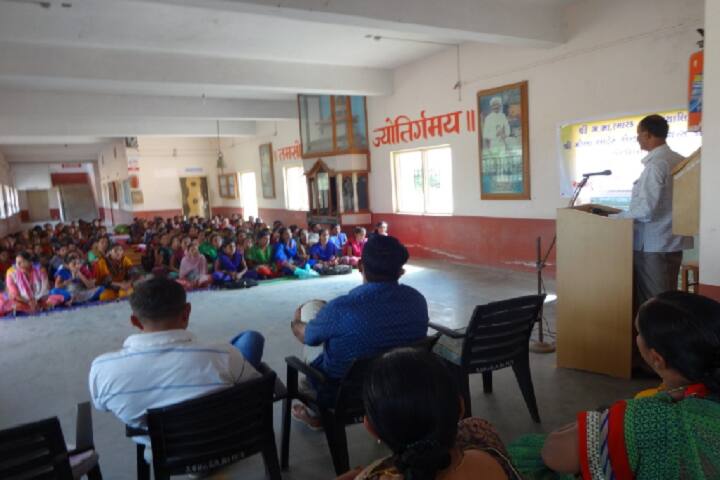 Shree Mahila Arts and Home Science College campus in Kodinar, Gujarat, India — photo 1