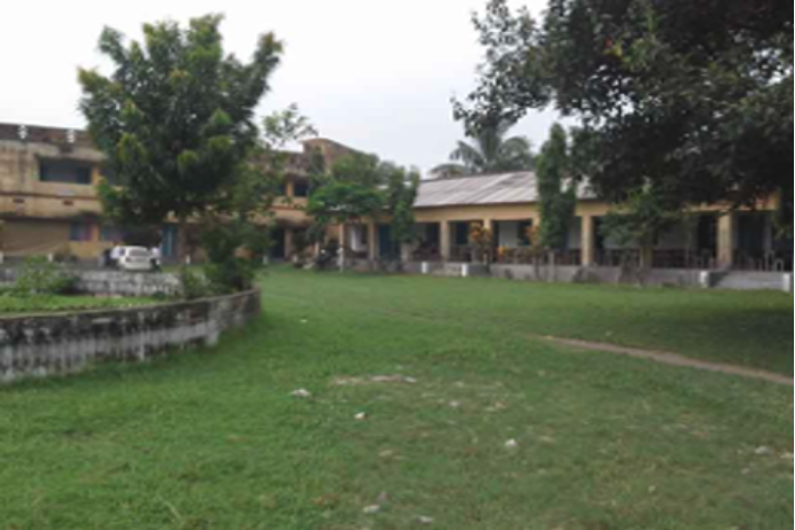 Raghunandan Prasad Mandal Degree College campus in Tuniahi Dakhinwari, Bihar, India — photo 1