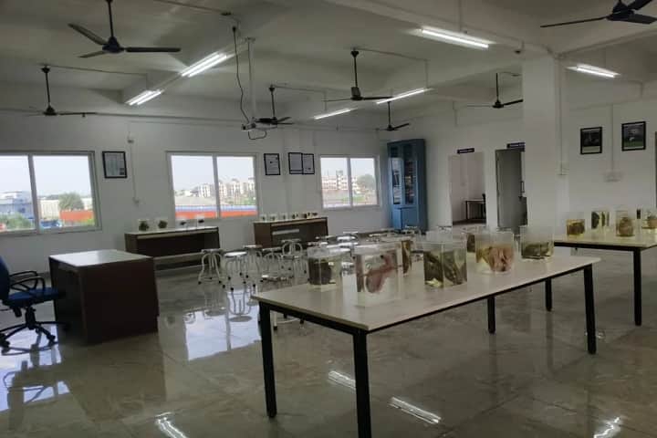 Raniganj Institute of Medical Science campus in Paschim Bardhaman, West Bengal, India — photo 1