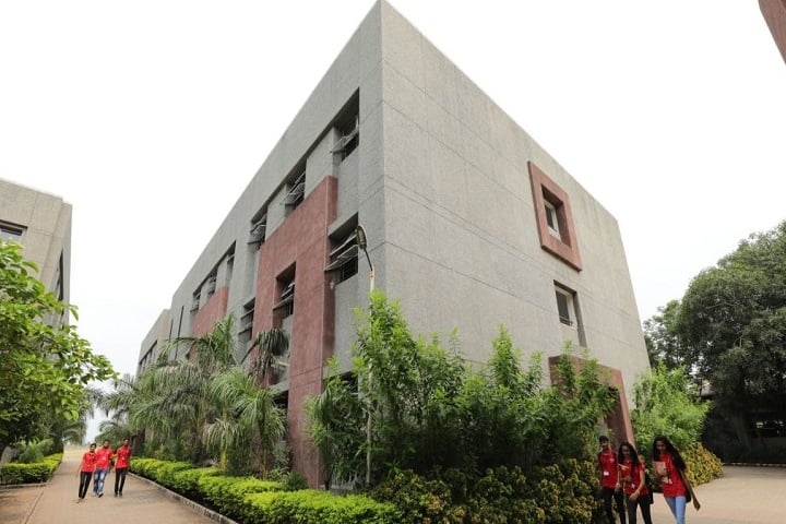 School of Diploma Studies campus in Rajkot, Gujarat, India — photo 1