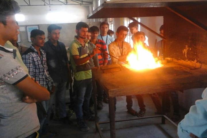 Shree Vasudevbhai And Kantibhai Patel Institute of Engineering campus in Mehsana, Gujarat, India — photo 2