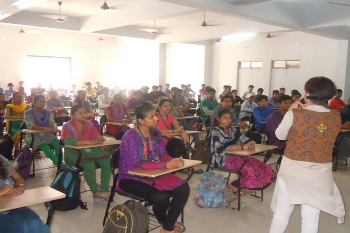 Shree Vasudevbhai And Kantibhai Patel Institute of Engineering campus in Mehsana, Gujarat, India — photo 4