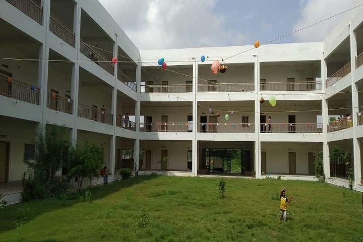 Dr Natubhai P Patel Polytechnic, Mehsana campus in Mehsana, Gujarat, India