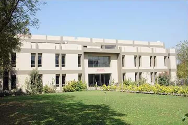 Kalol Institute of Management campus in Gandhinagar, Gujarat, India — photo 1