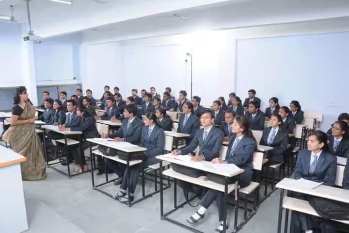 Kalol Institute of Management campus in Gandhinagar, Gujarat, India — photo 2