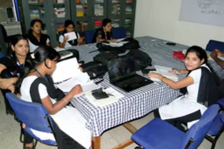 Kalinga Institute of Management and Technology campus in Bhubaneswar, Odisha, India — photo 4