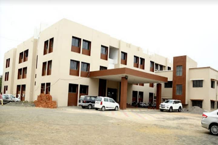 Vaidik Dental College and Research Centre campus in Daman, Daman and Diu, India — photo 2
