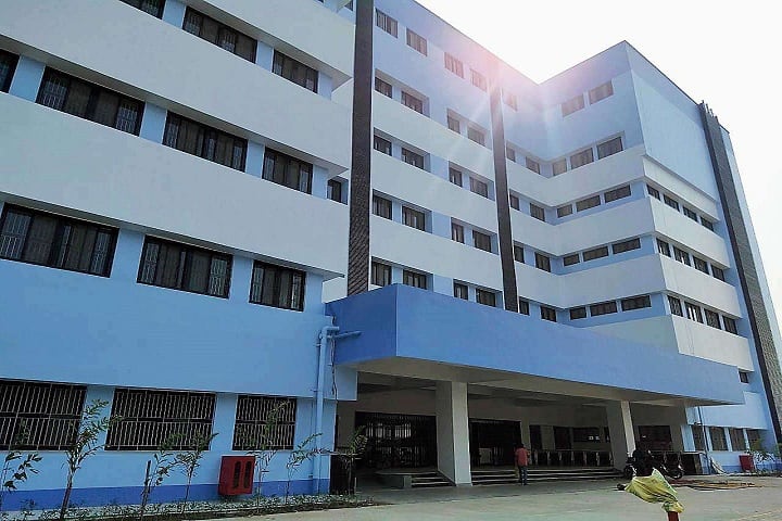 Malda Medical College and Hospital campus in Malda, West Bengal, India — photo 1