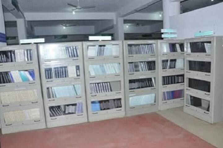 Swargiya Dadasaheb Kalmegh Smruti Dental College and Hospital campus in Nagpur, Maharashtra, India — photo 5