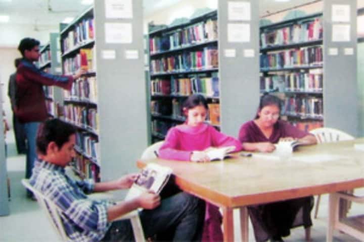 Islamia Karimia College campus in Indore, Madhya Pradesh, India — photo 4