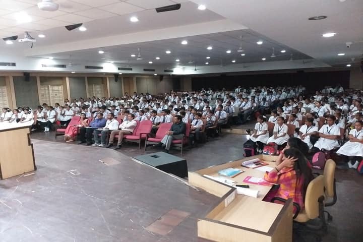 Shree Bhikhabhai Patel Institute of PG Studies in Research and Humanities campus in Anand, Gujarat, India — photo 3