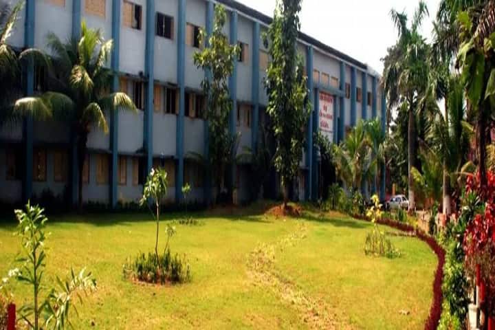 VS Patel College of Arts and Science campus in Navsari, Gujarat, India — photo 1