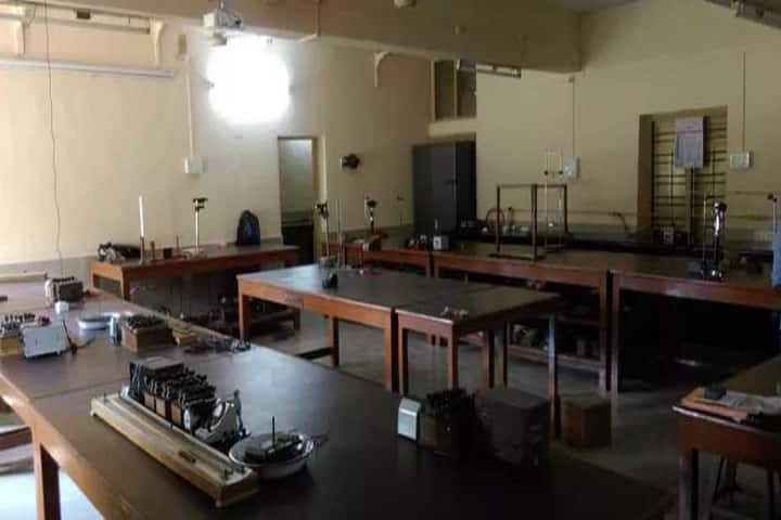 VS Patel College of Arts and Science campus in Navsari, Gujarat, India — photo 3