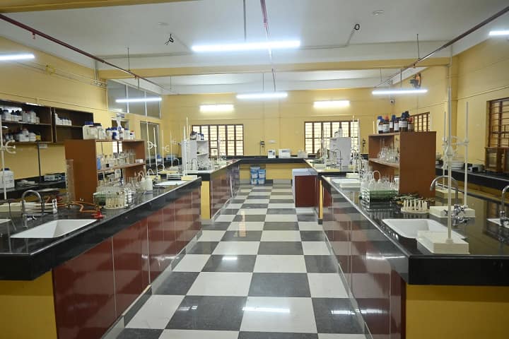Jakir Hossain Medical College and Research Institute campus in Murshidabad, West Bengal, India — photo 4