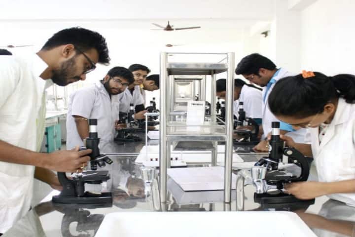Gouri Devi Institute of Medical Sciences and Hospital campus in Rajbandh, West Bengal, India — photo 4