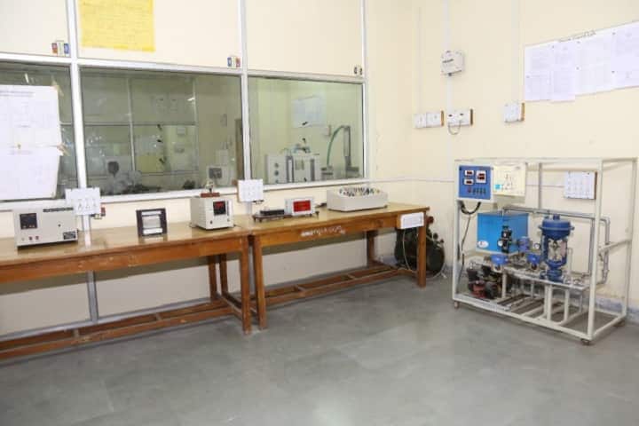 Government Polytechnic campus in Ahmednagar, Maharashtra, India — photo 5