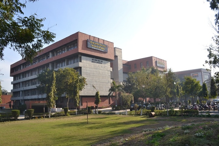 Sri Guru Ram Das Institute of Dental Science and Research campus in Amritsar, Punjab, India — photo 1