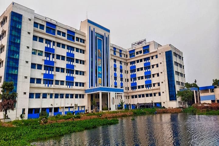 Diamond Harbour Government Medical College and Hospital campus in Diamond Harbour, West Bengal, India — photo 1