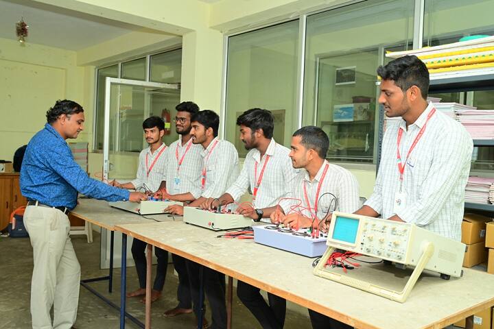 YRL College of Arts and Science and Technology campus in East Godavari, Andhra Pradesh, India — photo 3