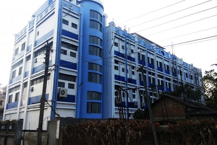 Maharaja Jitendra Narayan Medical College and Hospital campus in Cooch Behar, West Bengal, India — photo 1
