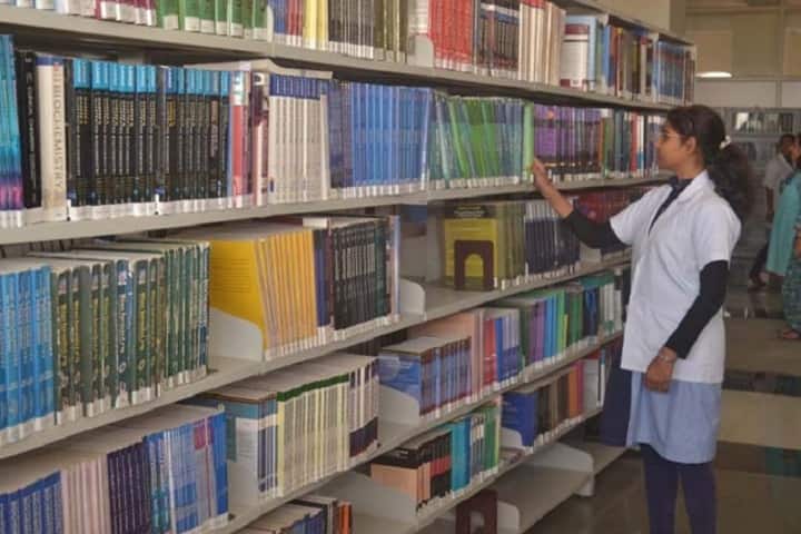 SMBT Dental College and Hospital and Post Graduate Research Center campus in Sangamner, Maharashtra, India — photo 5