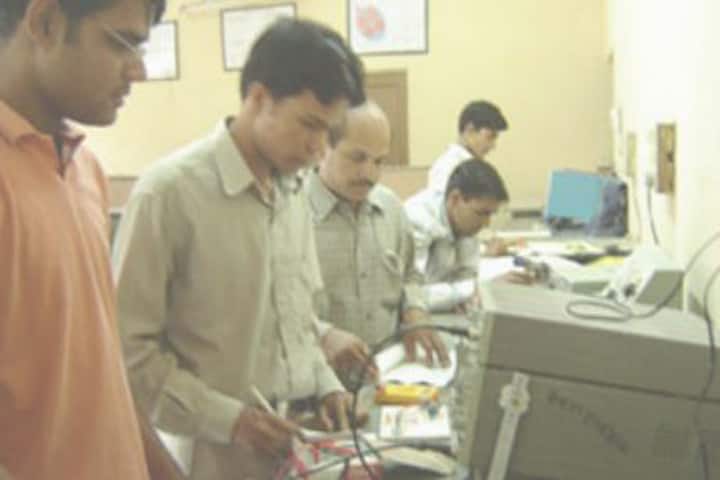 Government Ramchandra Khaitan Polytechnic College campus in Jaipur, Rajasthan, India — photo 5