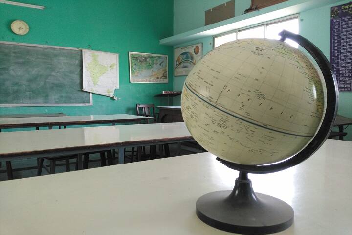 JAT Arts Science and Commerce College for Women campus in Nashik, Maharashtra, India — photo 3