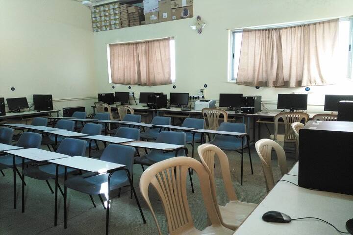 JAT Arts Science and Commerce College for Women campus in Nashik, Maharashtra, India — photo 4
