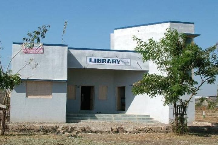 Municipal Arts and Commerce College campus in Upleta, Gujarat, India — photo 2